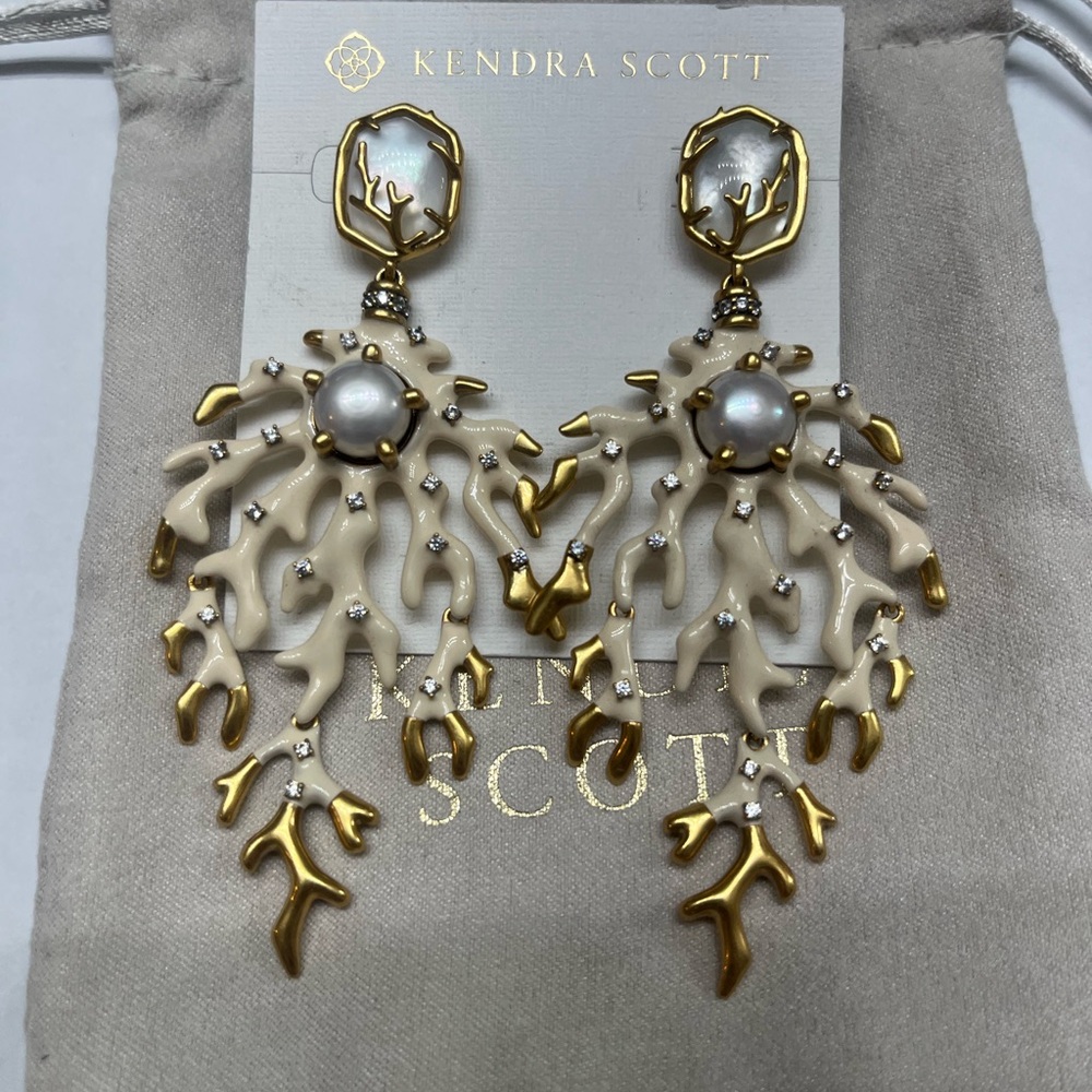 Kendra Scott Shea Statement Earrings in Vintage Gold